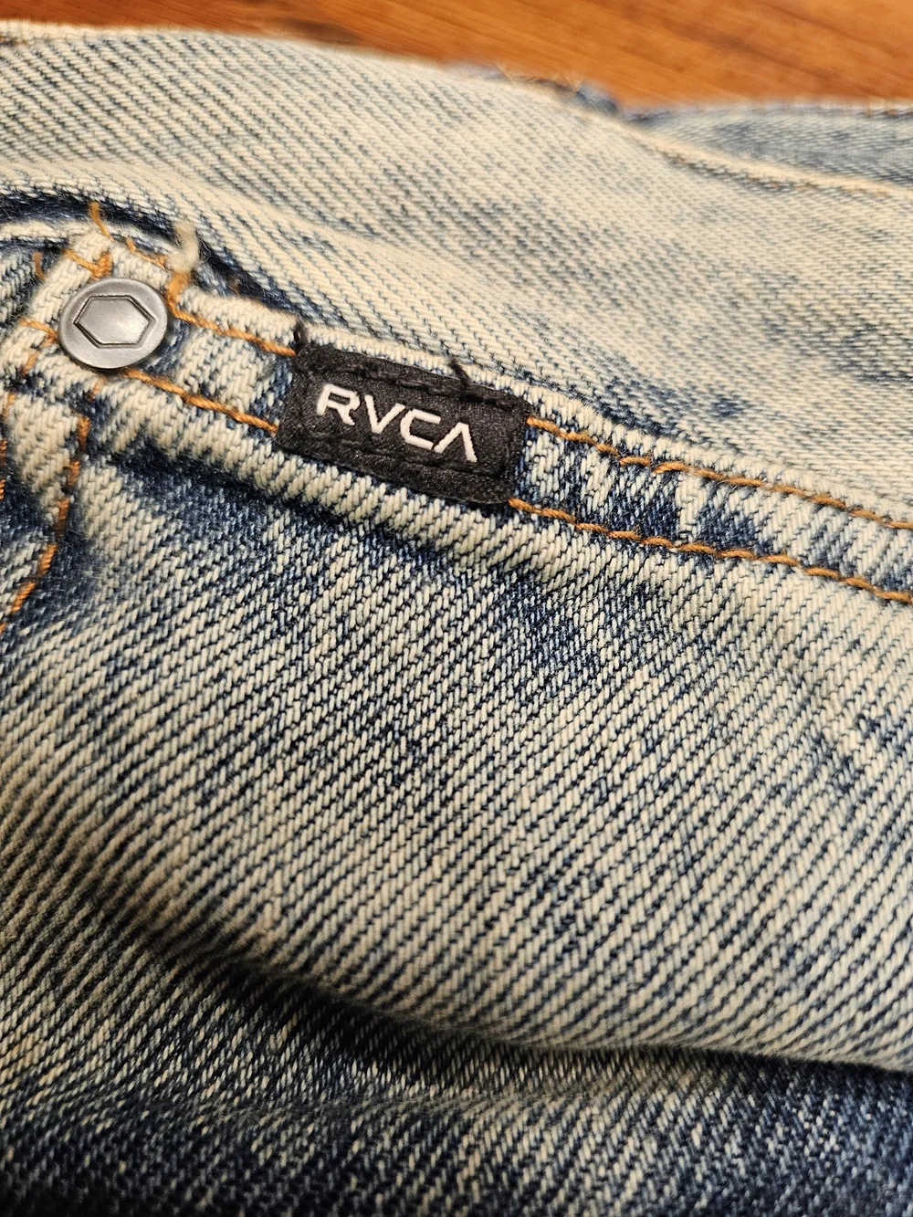 RVCA classic light